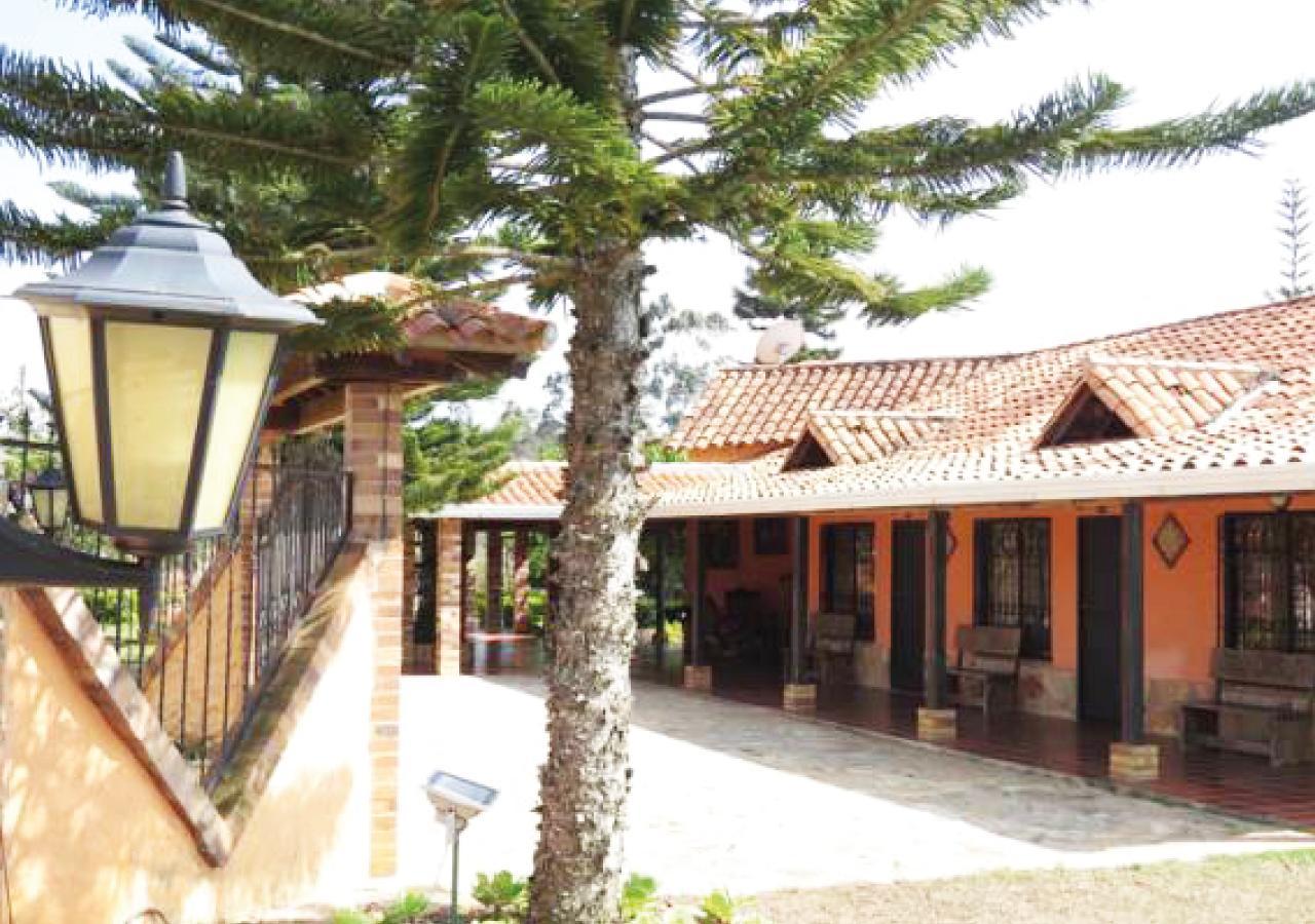 Hotel Cristo Rey Campestre Los Santos  Esterno foto